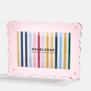 Picture Perfect Horizontal Acrylic Frame  - Scalloped Shape
